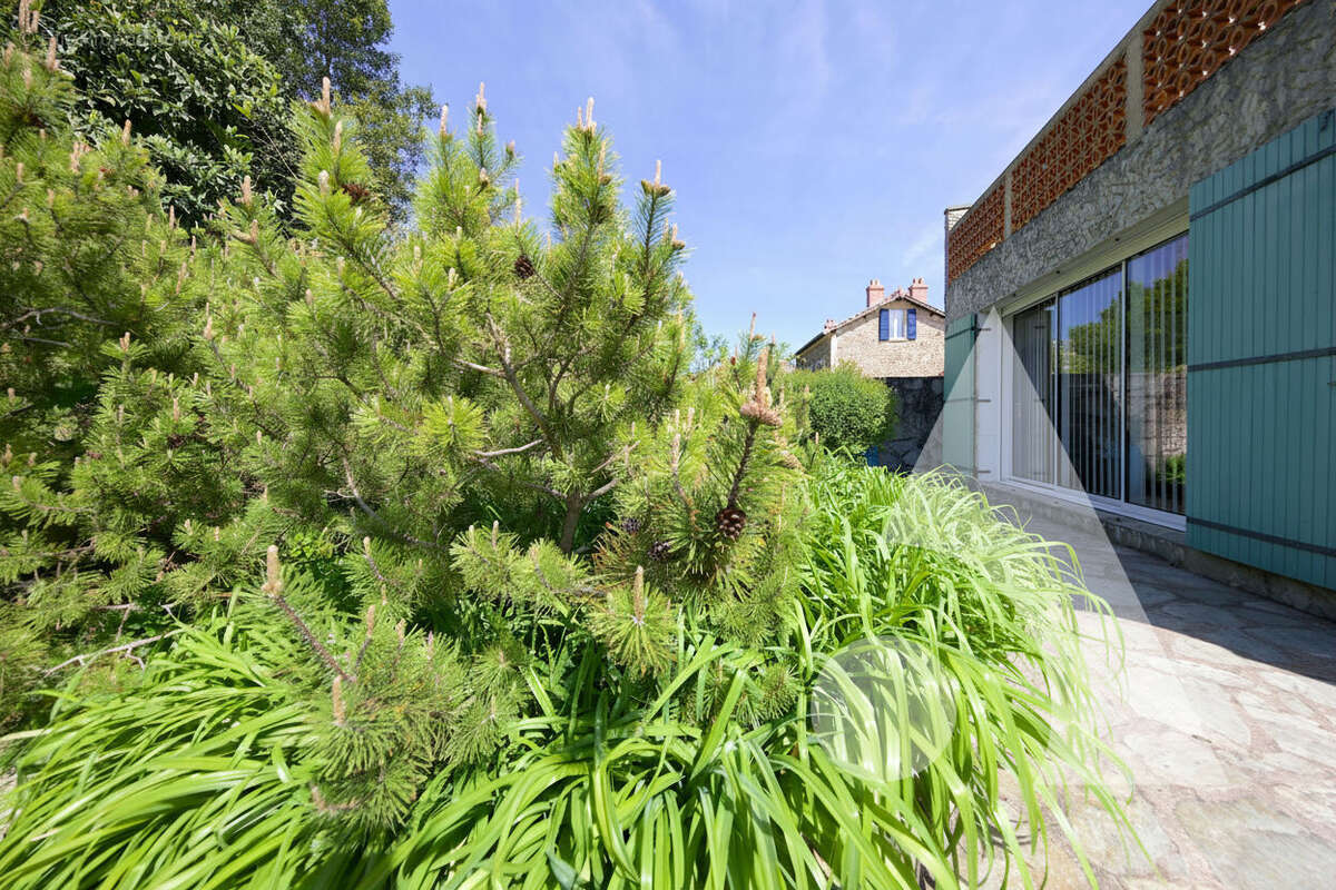 Maison à CORBEIL-ESSONNES