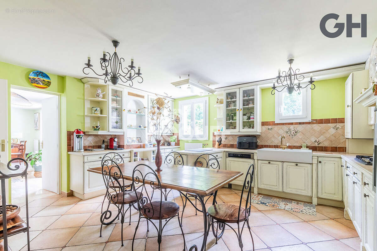 Maison à SOISY-SUR-SEINE