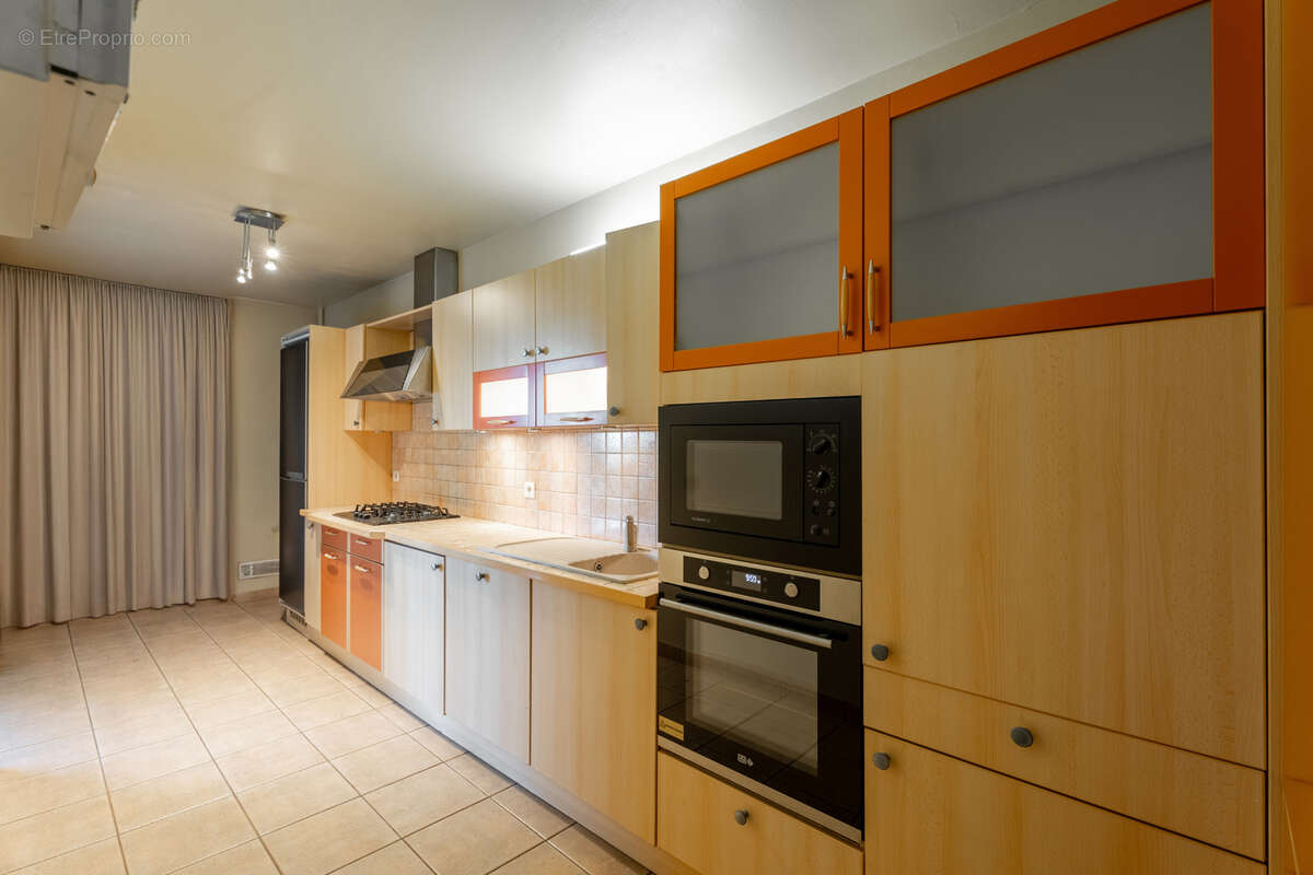 Appartement à MARSEILLE-12E