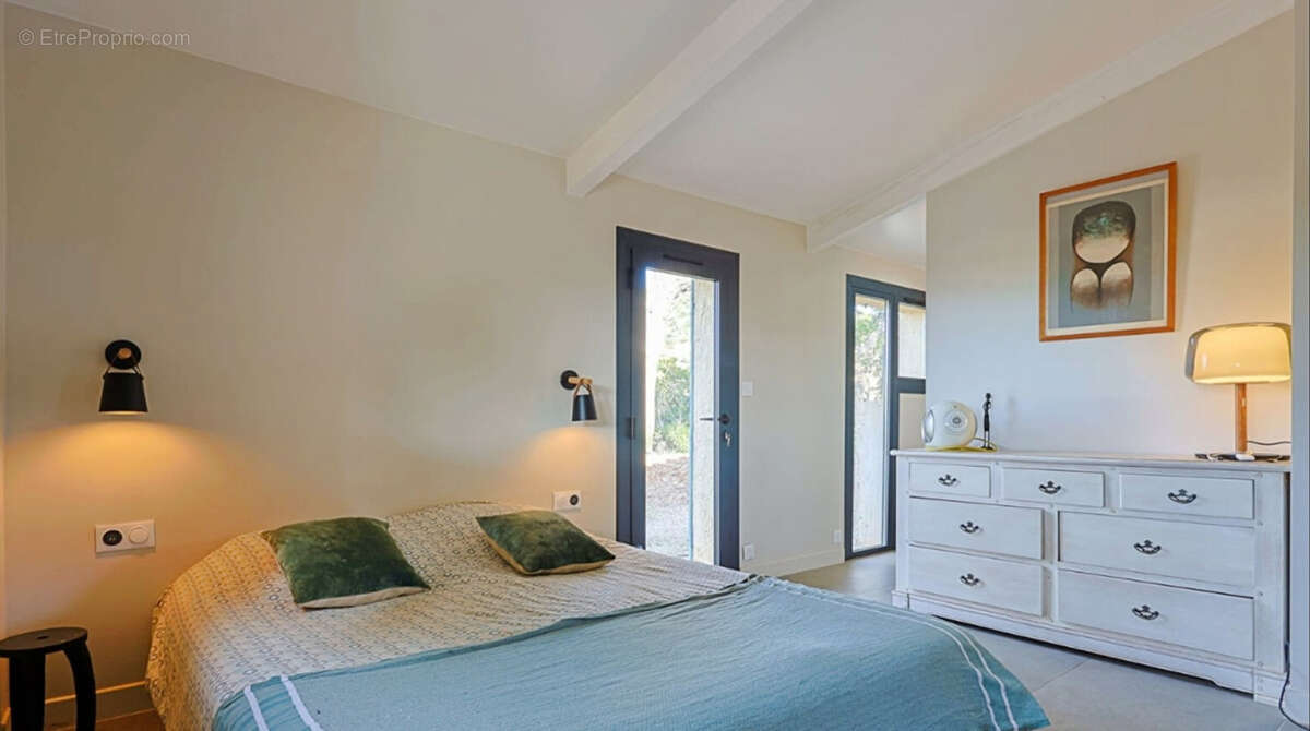 Maison à LA LONDE-LES-MAURES