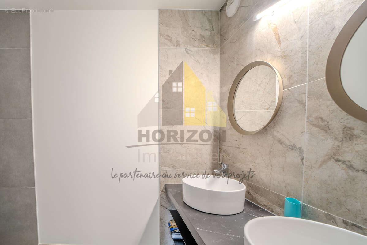 Maison à MESSIA-SUR-SORNE