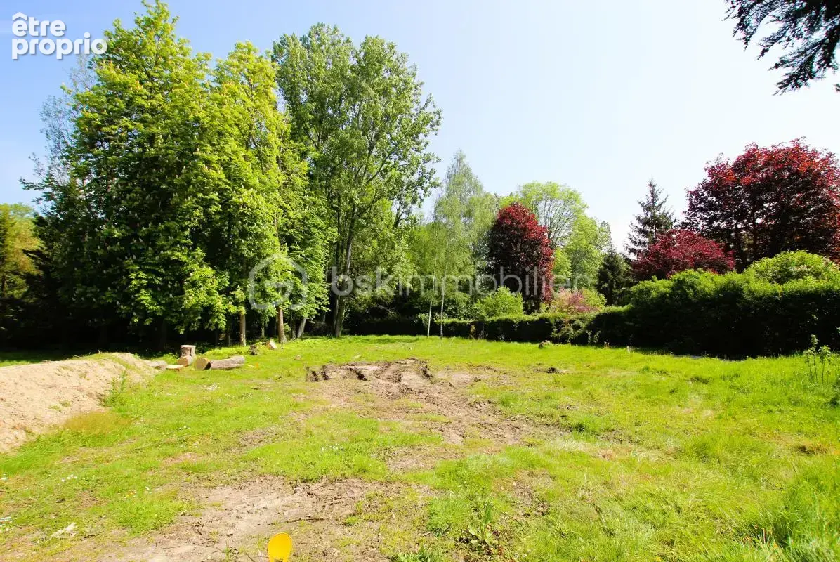 Magnifique terrain constructible de 1908 m² a 17 minutes a pied de la gare d'epernon et à 300 m des commerces du centre ville, à - photo 2