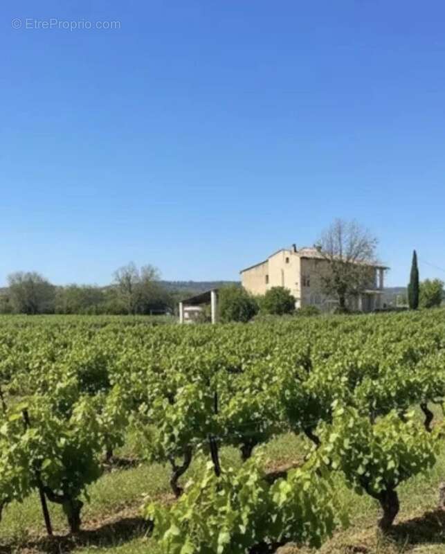 Maison à COTIGNAC