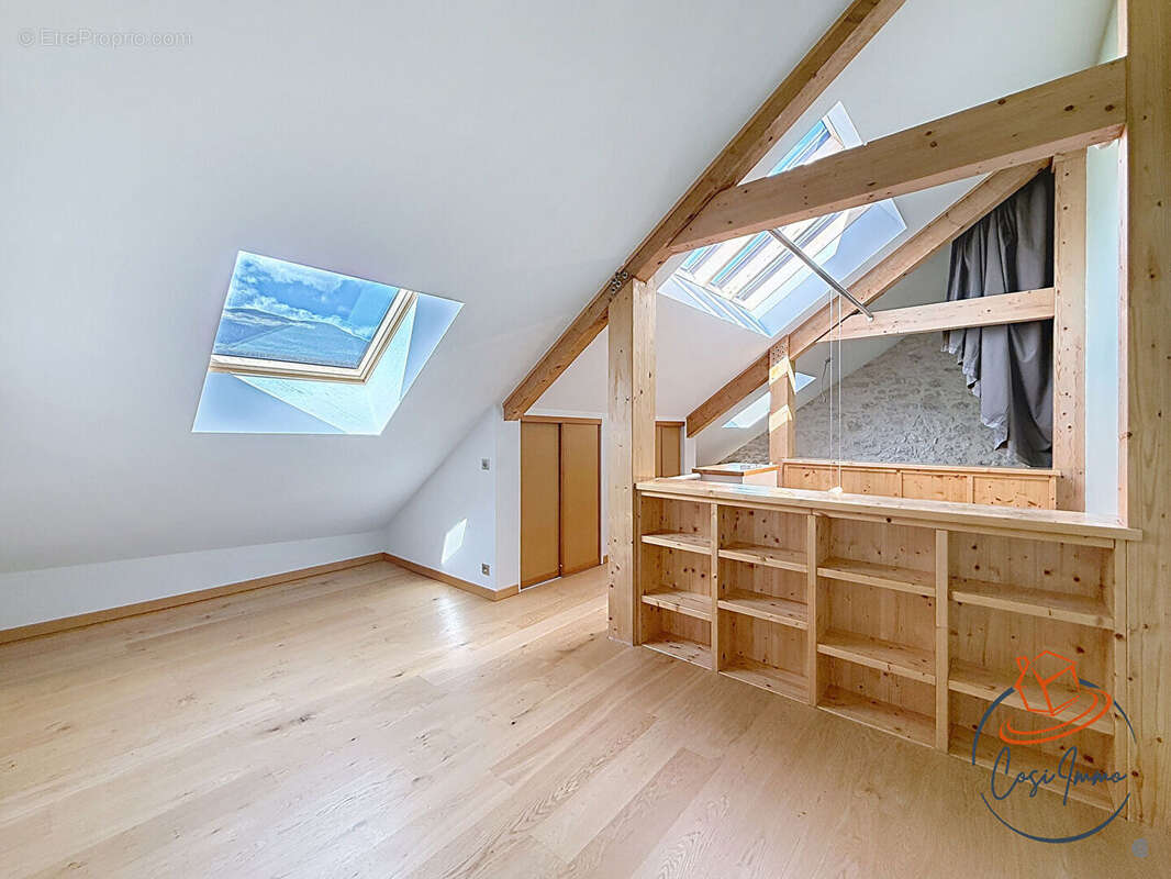 Appartement à SAINT-GENIS-POUILLY