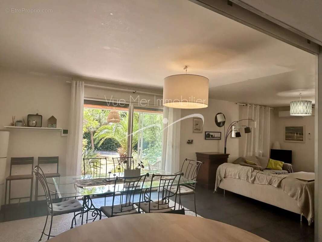 Villa T6. Parc de 2 089 m² avec piscine - photo 13