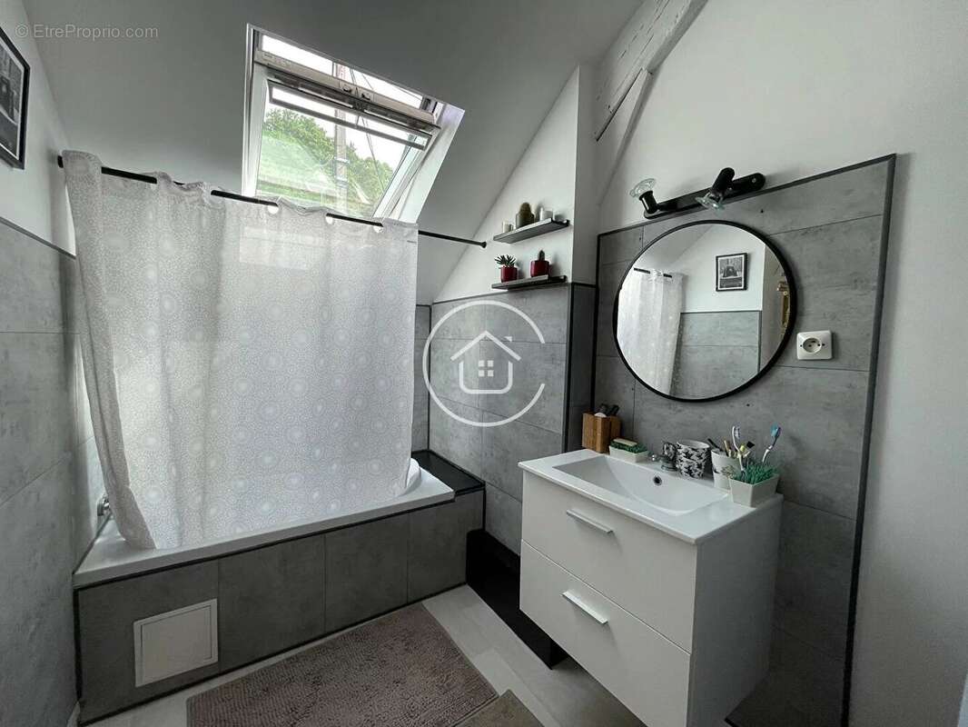 Maison ancienne rénovée dans un village toutes commodités - photo 11