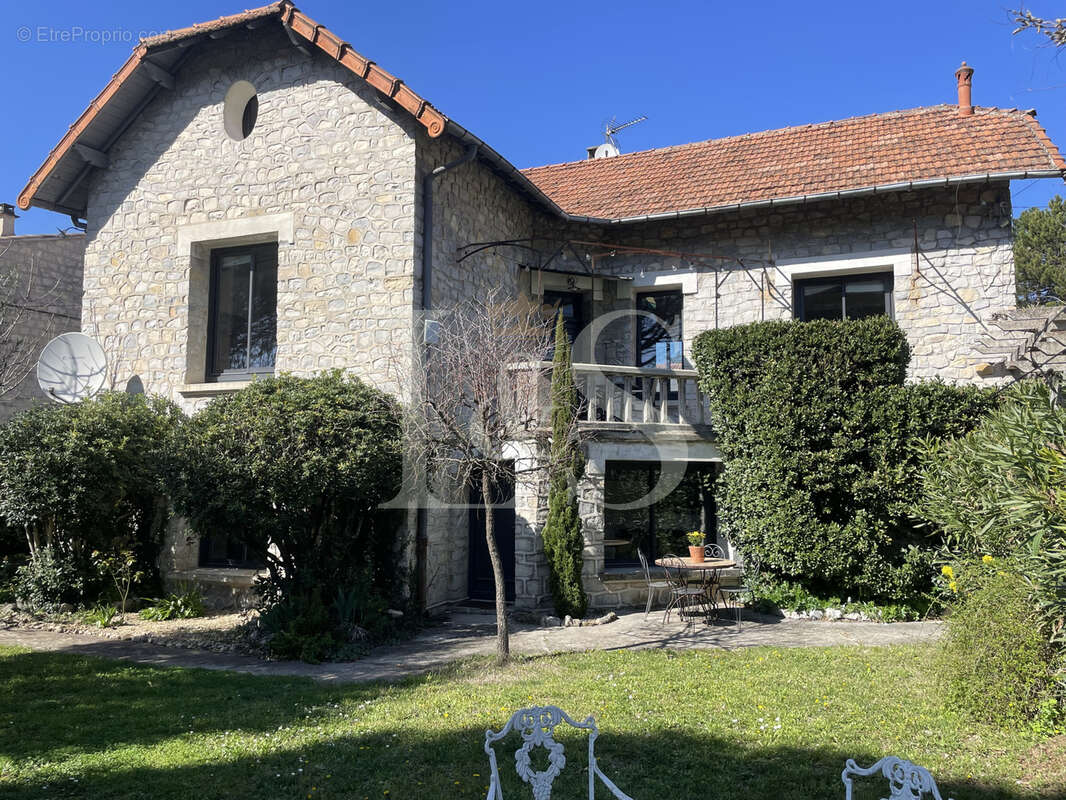 Maison à VAISON-LA-ROMAINE