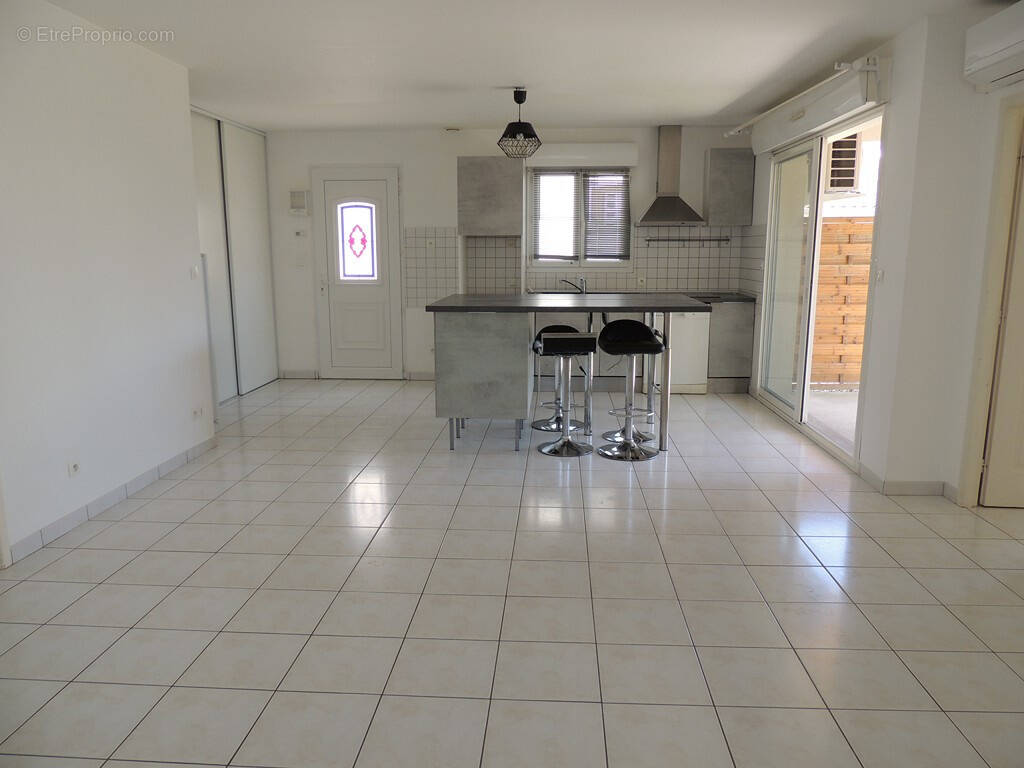 Maison à CROIX-CHAPEAU