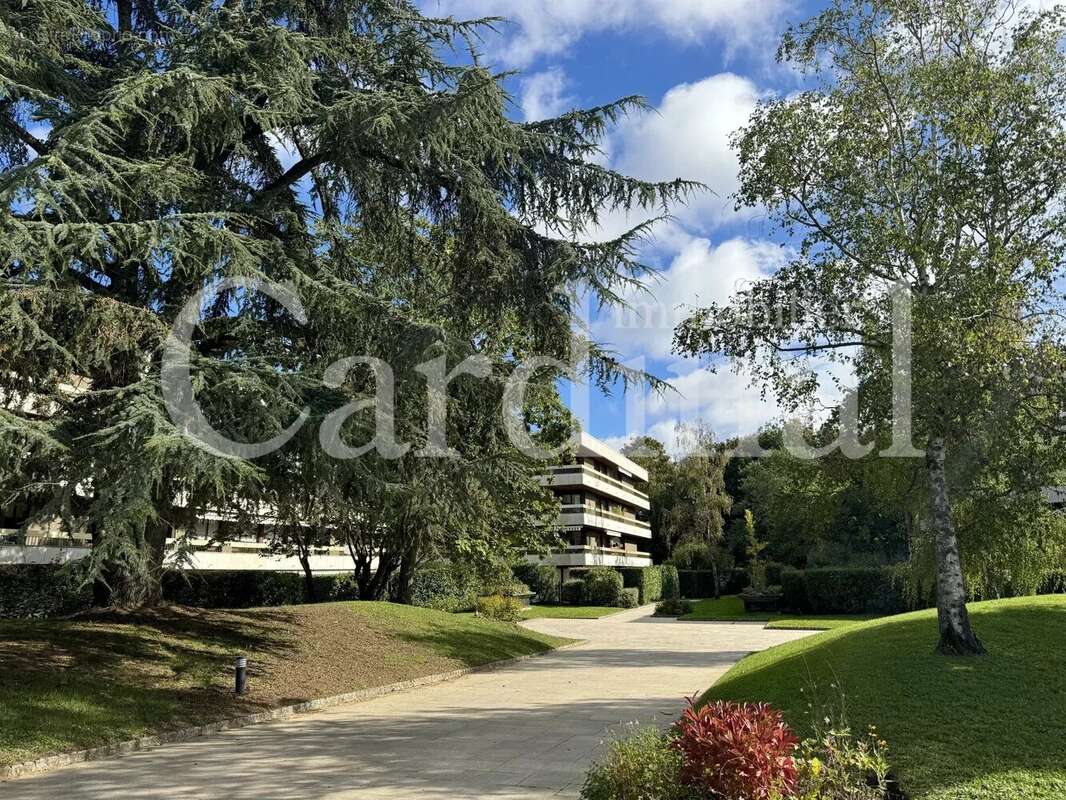 Appartement à NOISY-LE-ROI