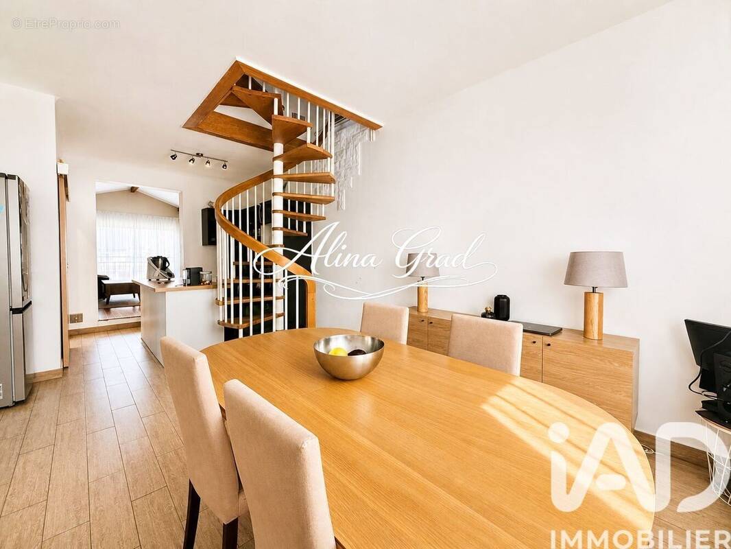Photo 1 - Maison à MONTIGNY-LES-CORMEILLES