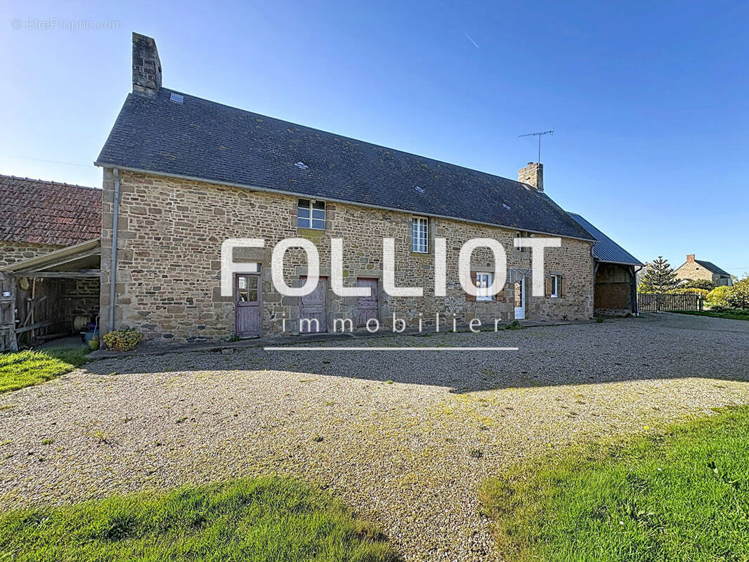 Maison à DUCEY