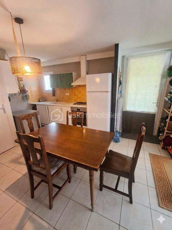 Opportunité Rare : Maison rapportant 8% de Rendement Brut - Idéal Investisseur ou Projet Familial - photo 5