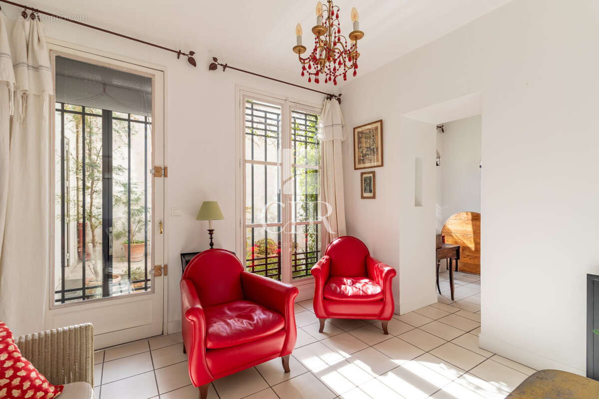 Appartement à PARIS-3E