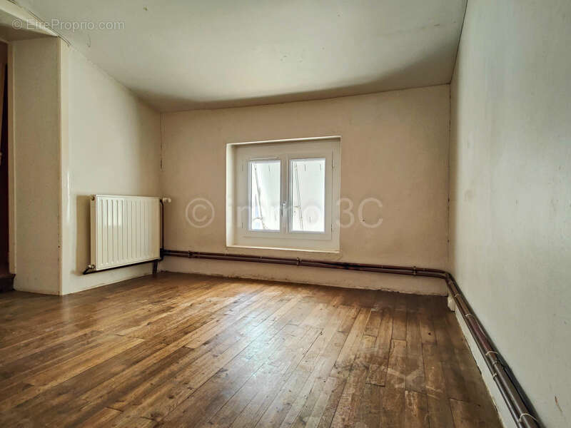 Maison à SAUZE-VAUSSAIS