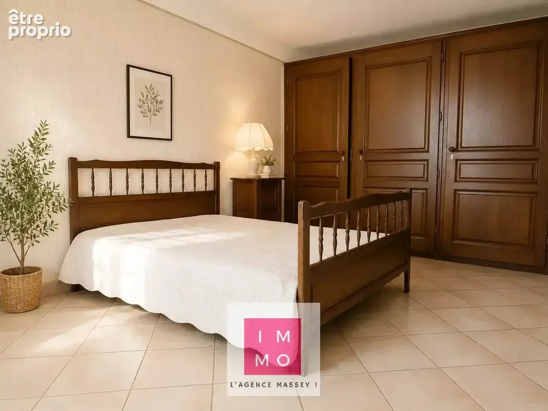 Maison familiale de 140 m² avec grand garage, atelier et jardin clos - photo 9
