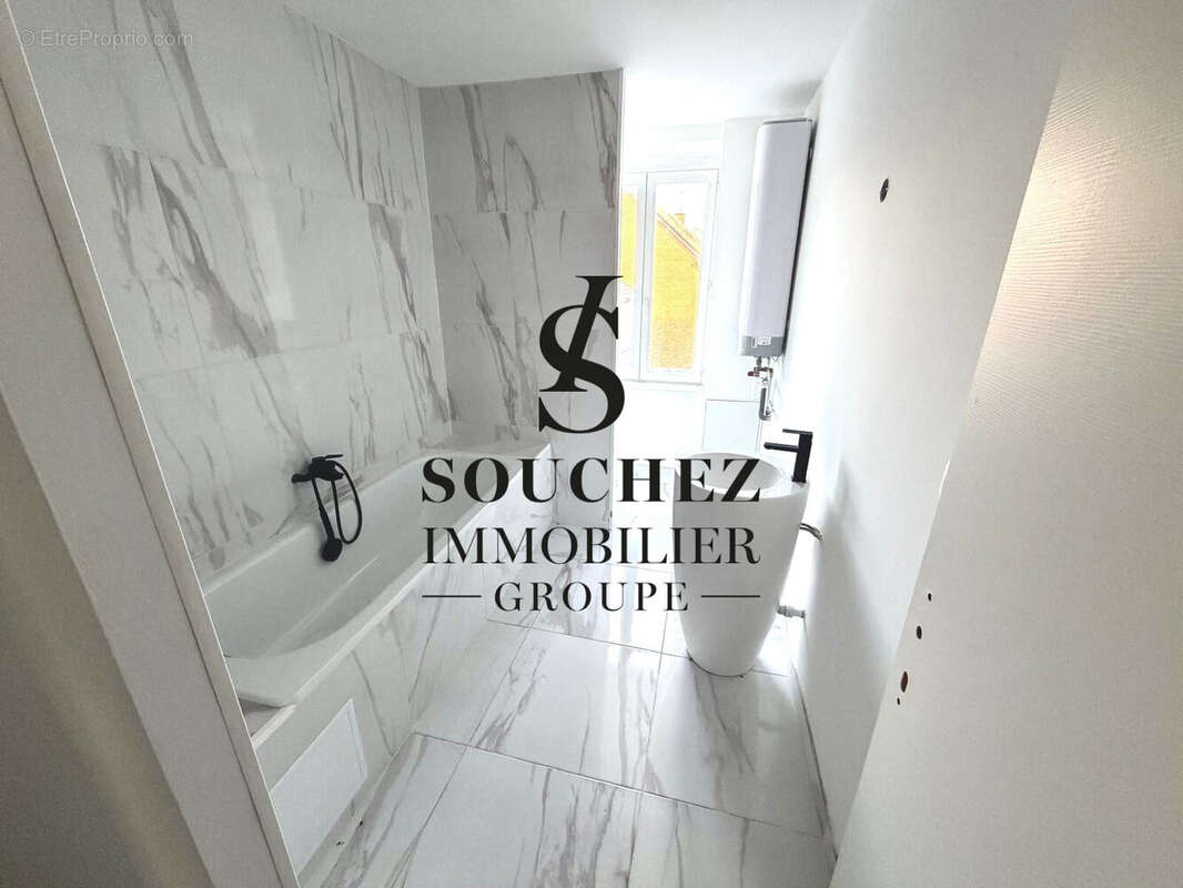 Appartement à AVION