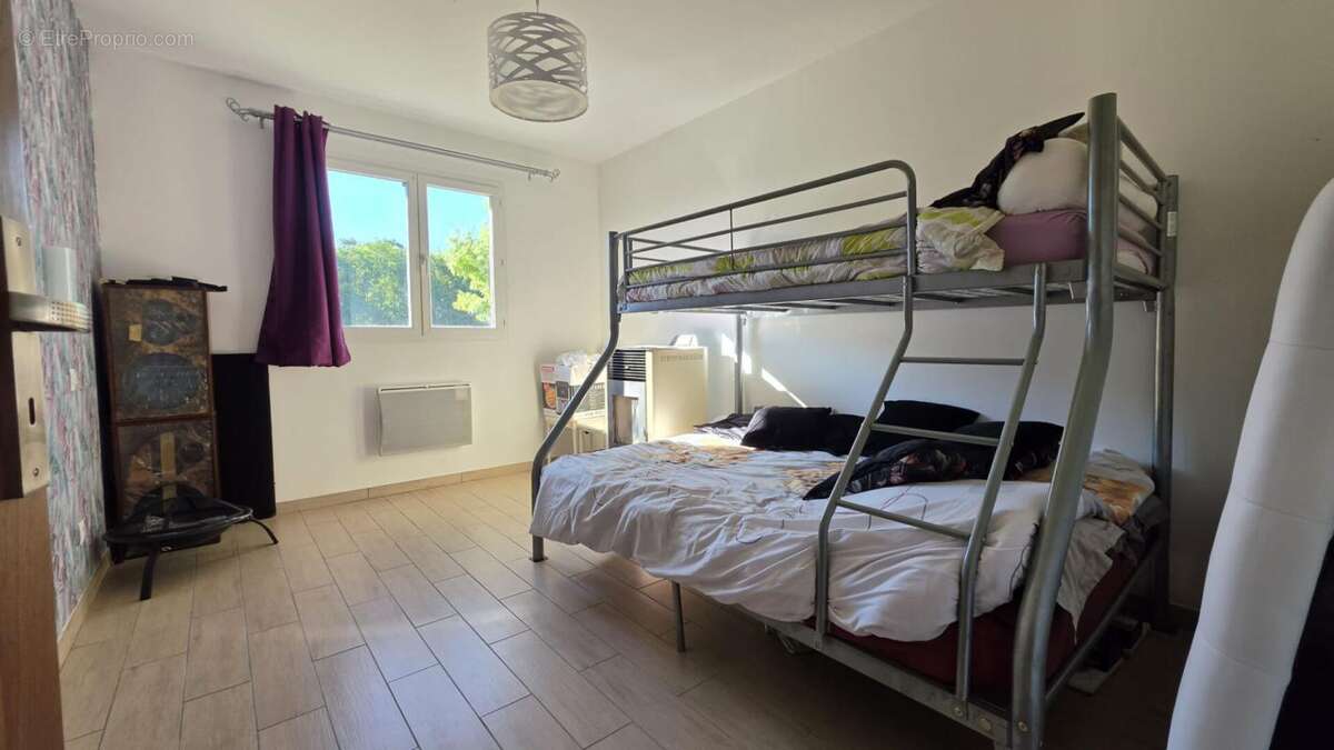 Maison plain pied avec 2 hectares de prairies - photo 9
