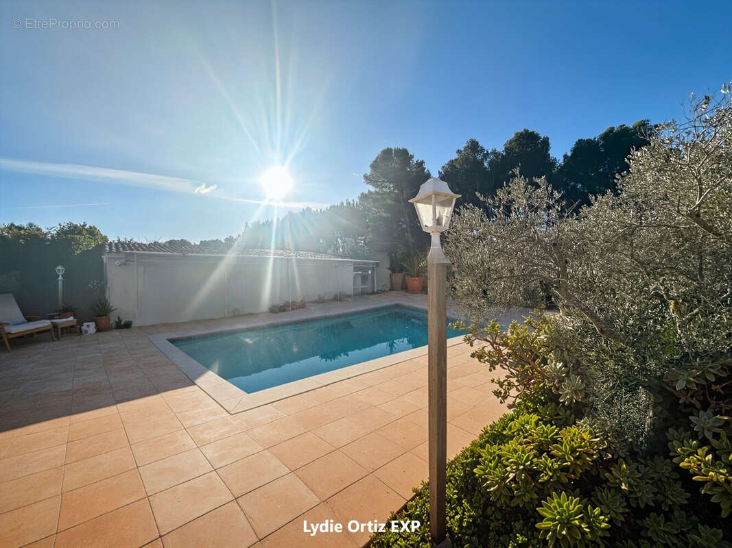 pool house/studio 50 m2 - Maison à LAMBESC