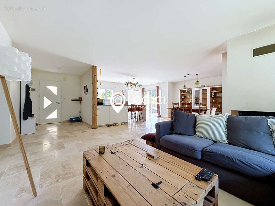 Maison de plain-pied de 114 m2 avec grand séjour et 4 chambres en lisière de forêt - photo 7