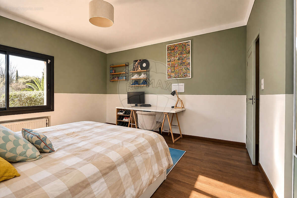 Maison à ROQUEFORT-LES-PINS