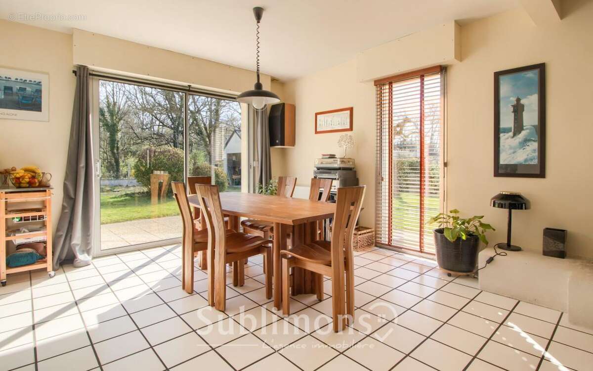 Maison à LA CHAPELLE-DES-MARAIS