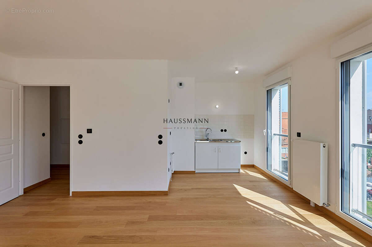 Appartement à PARIS-17E