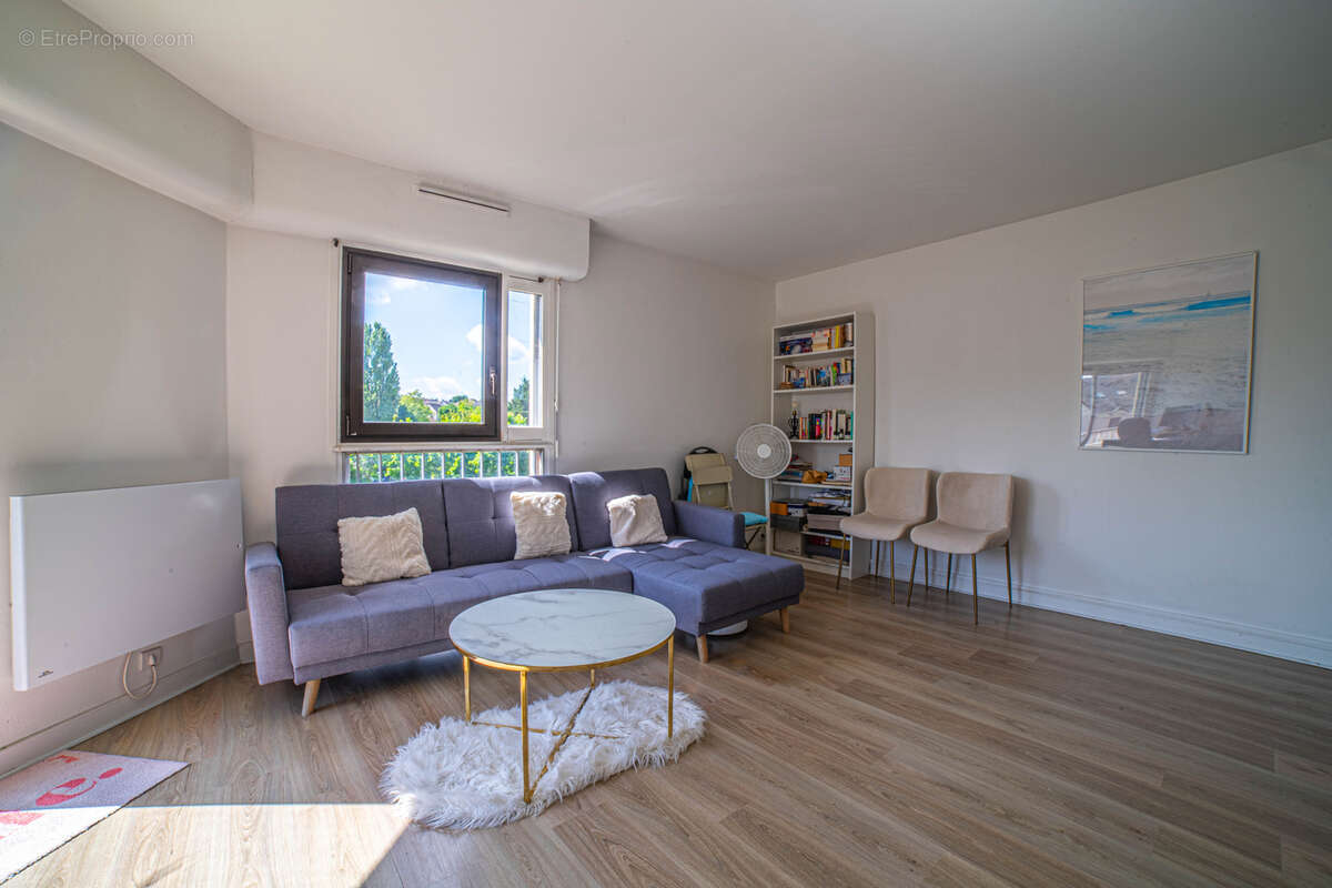 Appartement à VERNEUIL-SUR-SEINE