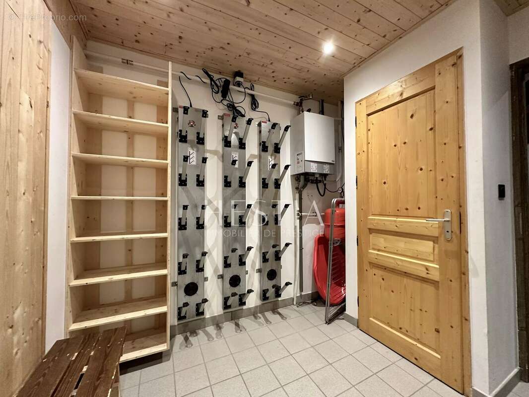 Maison à LE CHATEL