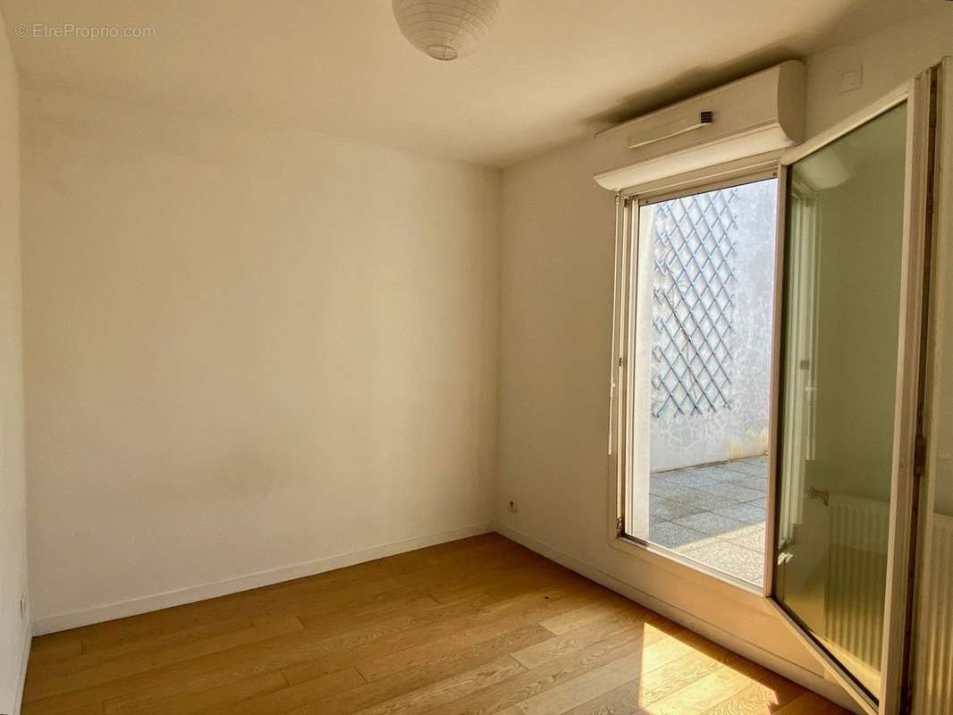chambre 1 sur terrasse - Appartement à MONTREUIL