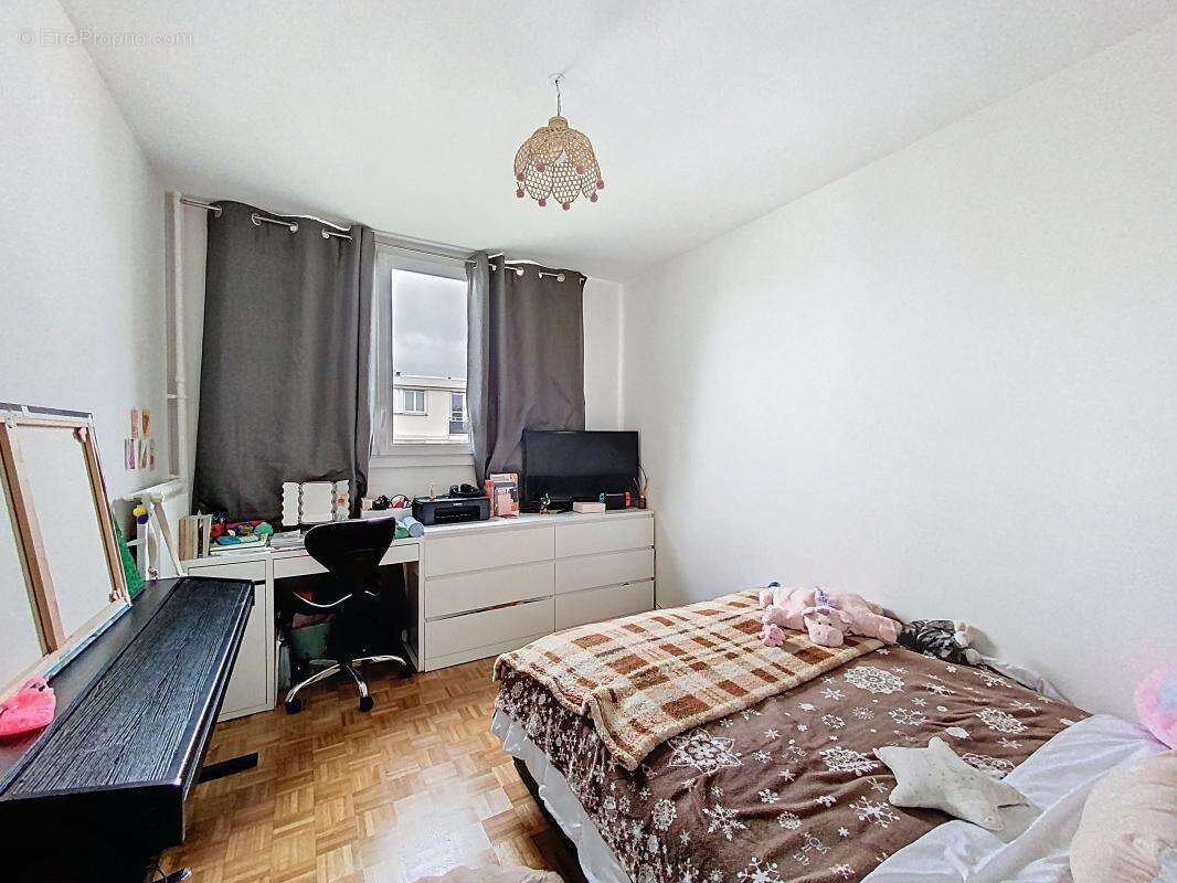 Appartement à FONTENAY-LE-FLEURY