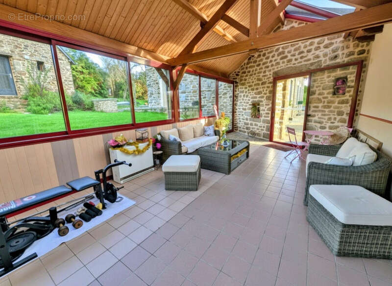 Maison à LA CHAPELLE-JANSON