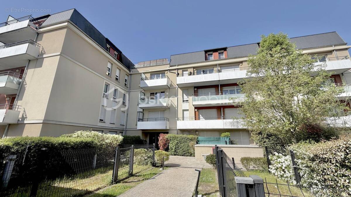 Appartement à SAINT-BRICE-SOUS-FORET