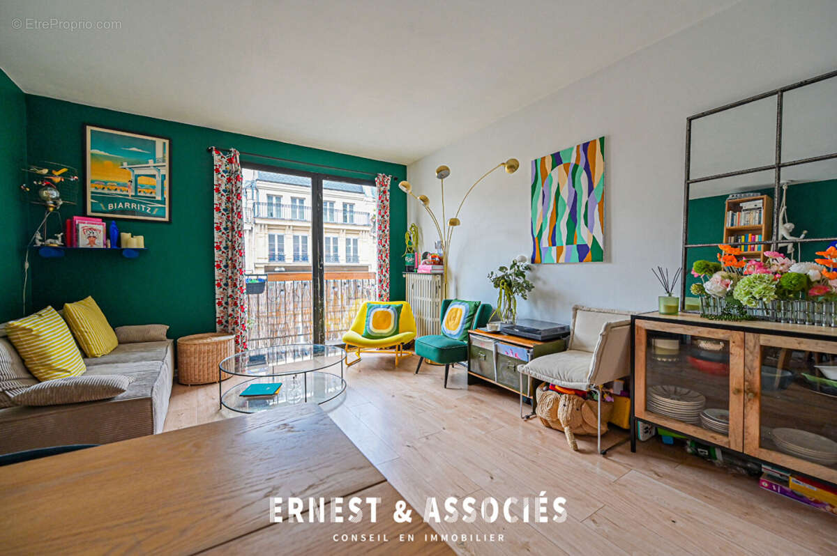 59414108b.jpg - Appartement à PARIS-10E