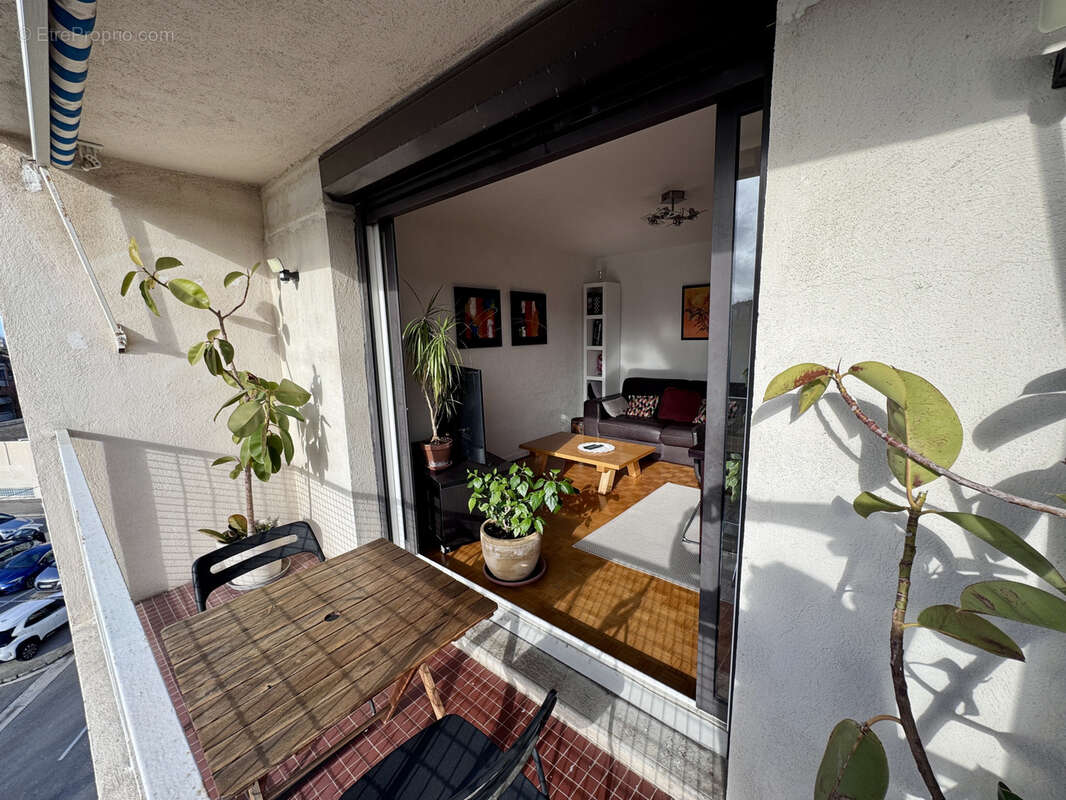 Appartement à MARSEILLE-9E