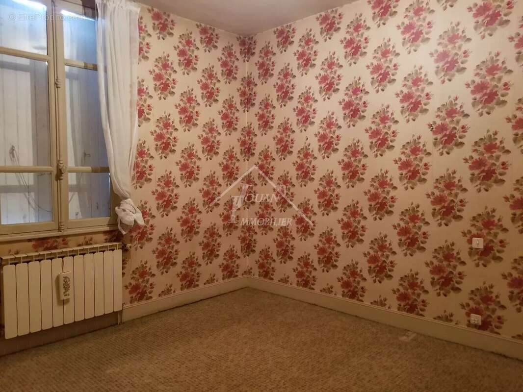 Maison à COSNE-D&#039;ALLIER