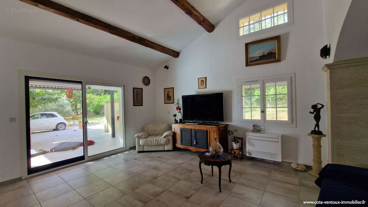 Maison proche VACQUEYRAS - 180 m2  avec appart T2 + 2 grands garages ! - photo 4