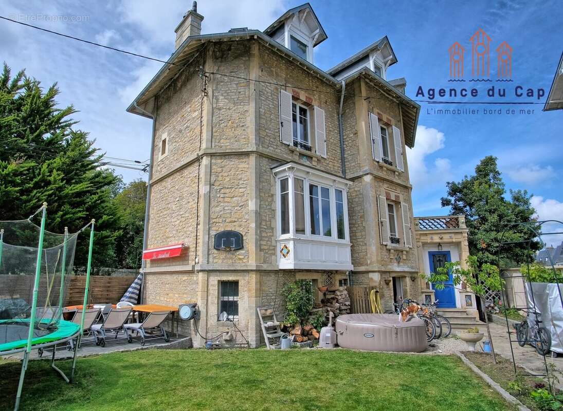 Maison à BERNIERES-SUR-MER