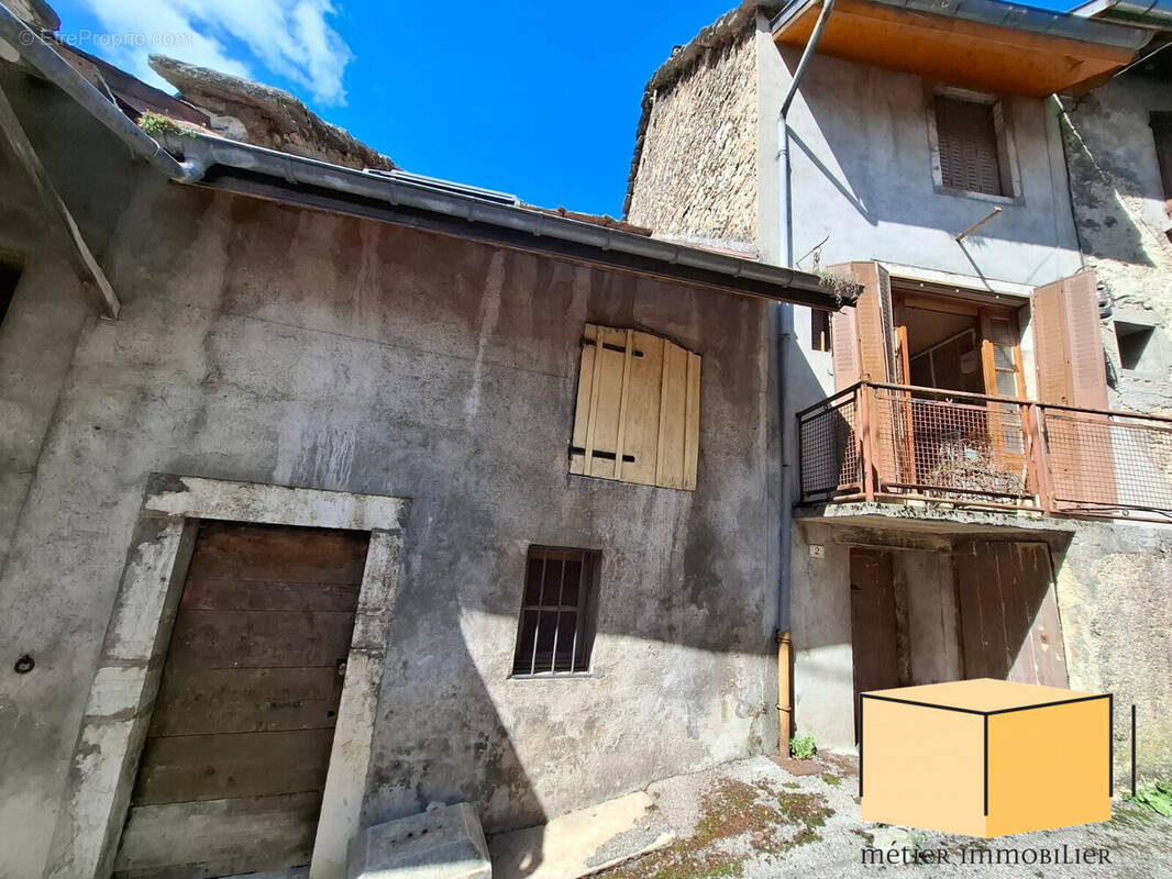 Maison à ROSSILLON
