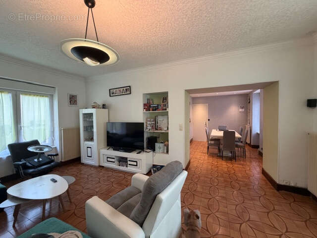 Murs et fonds de bar licence iv avec maison 4 chambres - photo 14