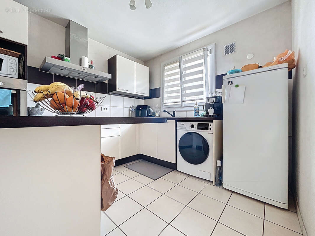 Maison à SAINT-PANTALEON-DE-LARCHE