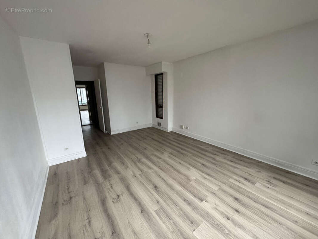 Appartement à PARIS-19E