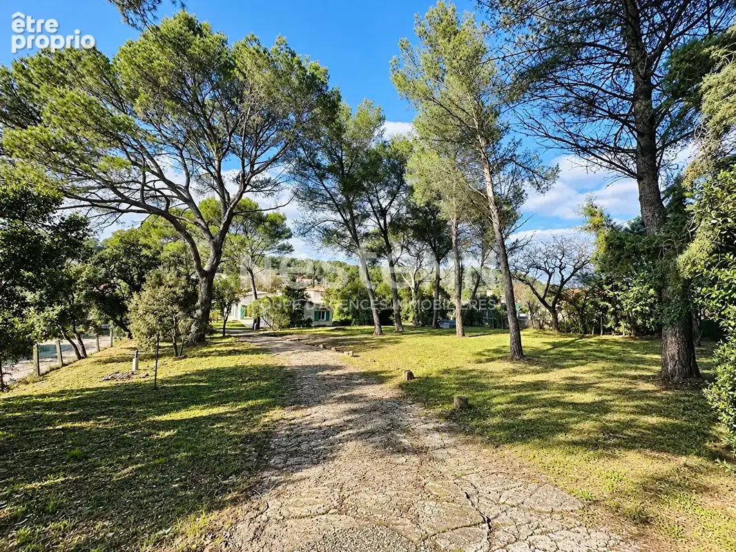A VENDRE-LA CRAU Maison de plain-pied 157 m² -Terrain de 2 494 m² avec potentiel de division - photo 16