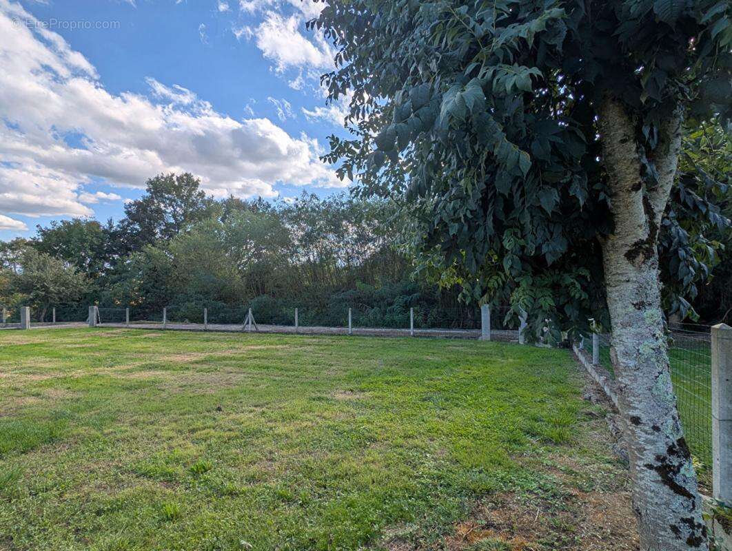 Terrain à LE FOUSSERET