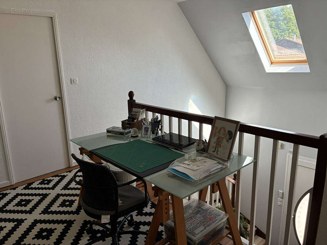 Maison à MISEREY-SALINES