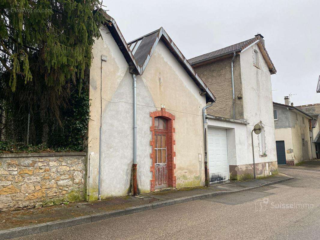 Maison à OYONNAX