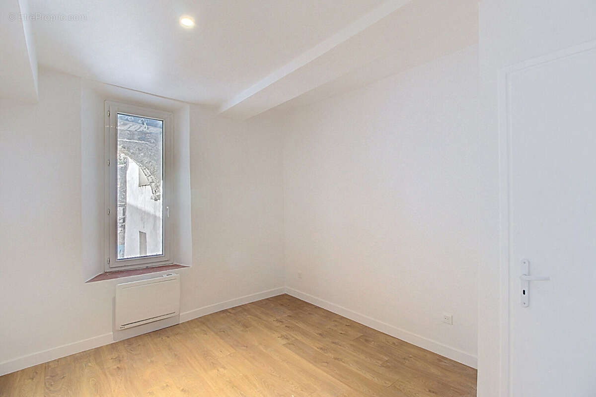 Appartement à LORGUES