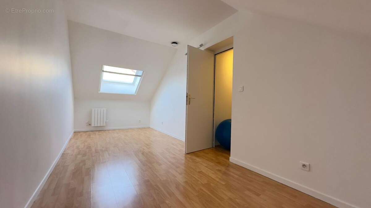 EXCLUSIVITE Maison 4 chambres, 15 mn gare a pied - photo 9