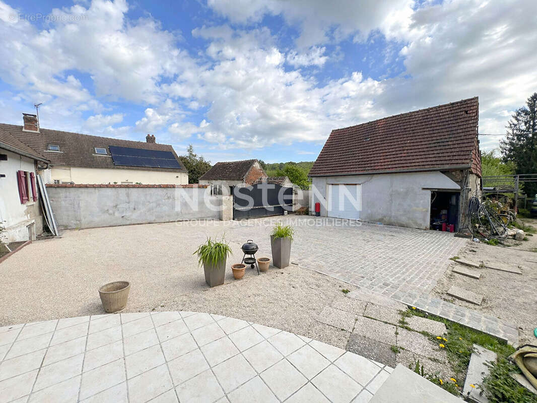 Maison MONNEVILLE 5 pièce(s) 102 m2 + double garage + terrain de 1500 m - photo 12