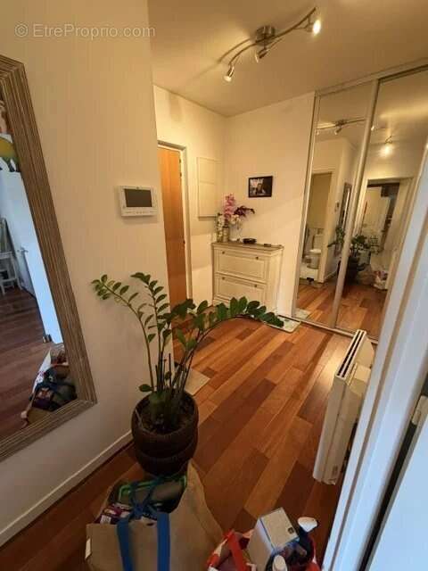 TRES BEL APPARTEMENT 3 PIECES dans bel immeuble de standing - photo 6