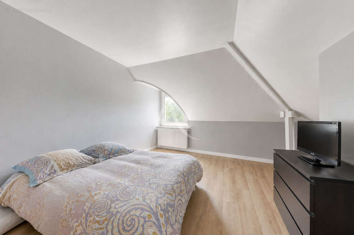 Appartement à BUSSY-SAINT-GEORGES